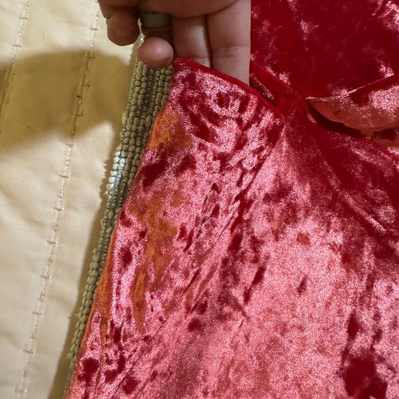 LOT of 2 Unique FABLETICS Velvet Red and Green shiny Leggings Sz M - Picture 6 of 14